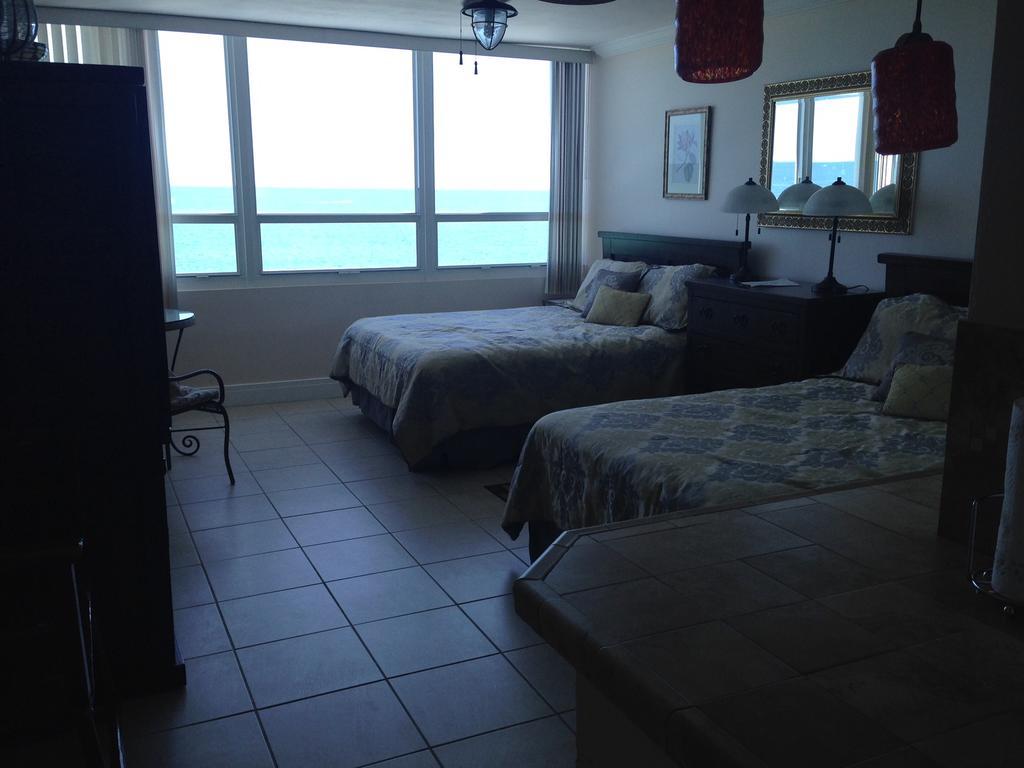 Ocean Front Studio Units Miami Beach Exterior photo